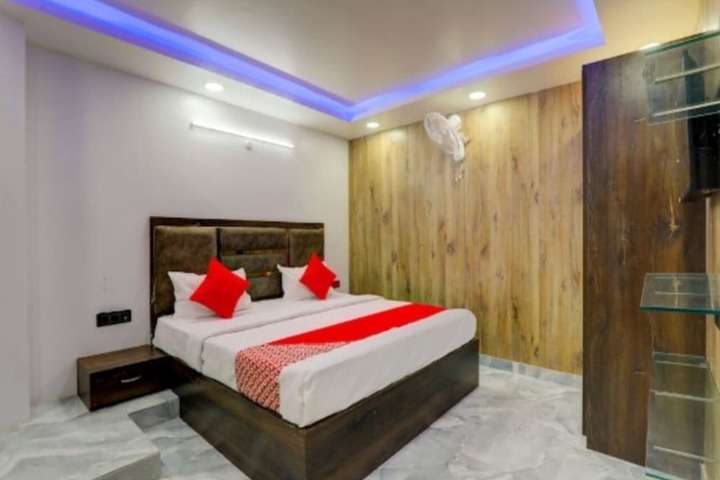 Room 3 of 19