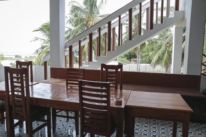 Dining 45 of 66