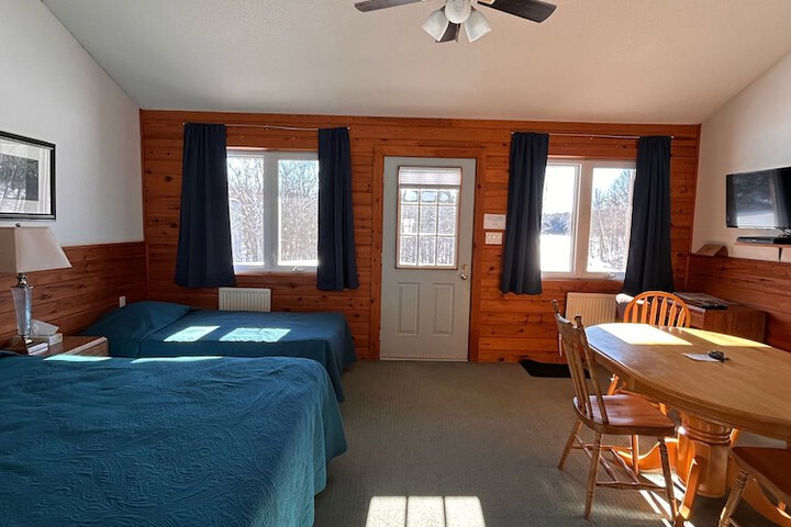 Room 7 of 80