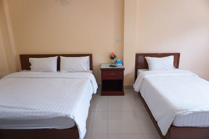 Room 16 of 38