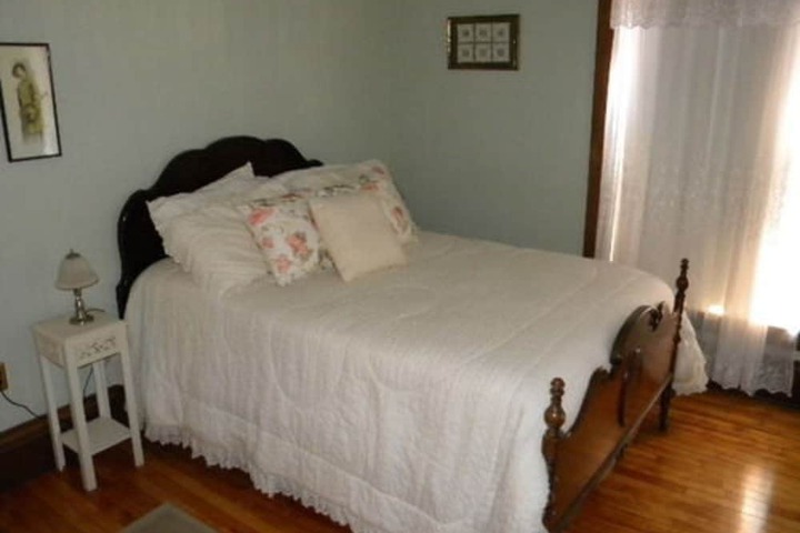 Room 3 of 15