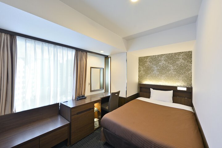 Room 5 of 49