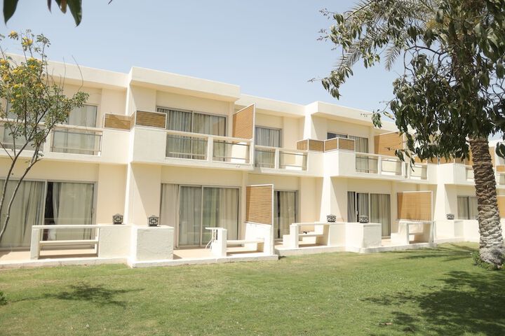 Hotel Exterior 89 of 93