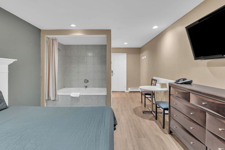 Room 9 of 29