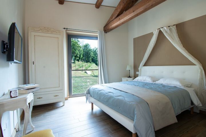 Room 3 of 42
