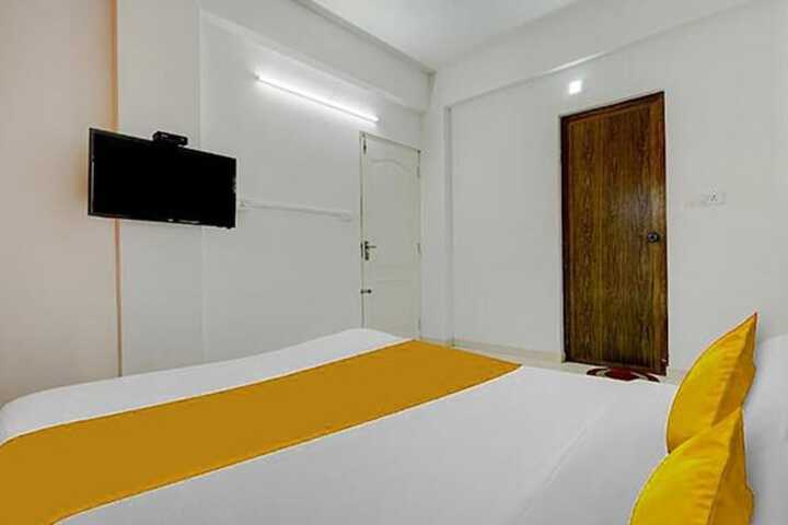 Room 14 of 22