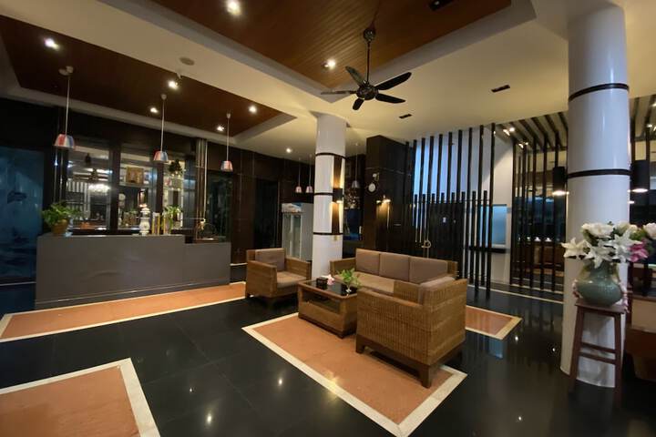 Hotel Interior 4 of 95