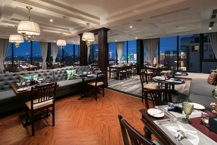 Dining 86 of 133