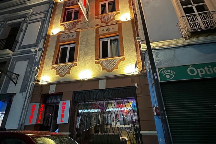 Hotel 80 of 81