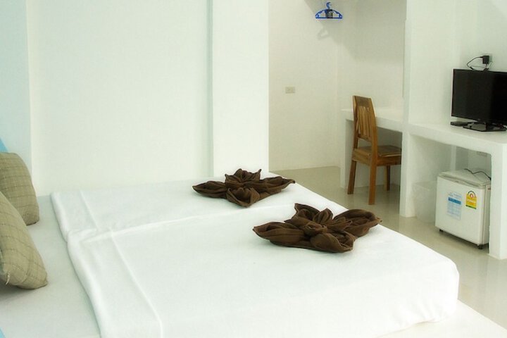 Room 6 of 79