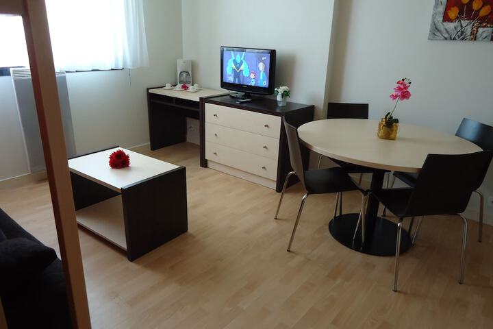 Room 25 of 59
