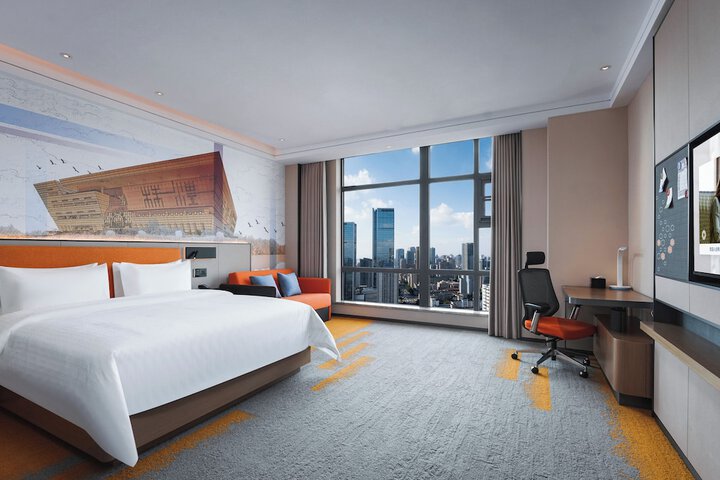 Room 10 of 35