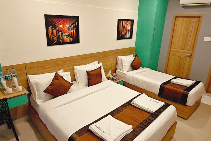 Room 3 of 7