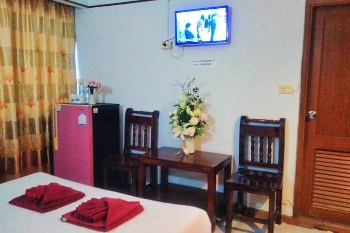 Room 7 of 27