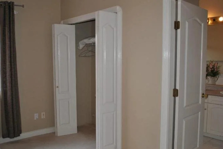 Room 2 of 15