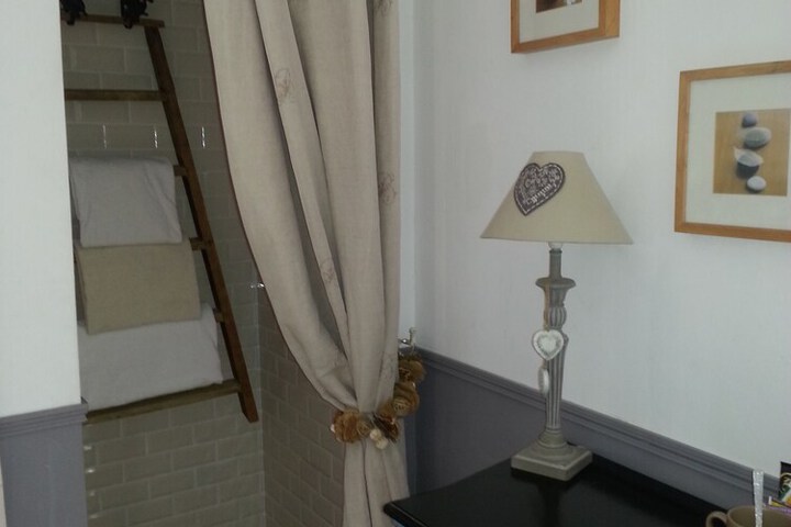 Room 8 of 22