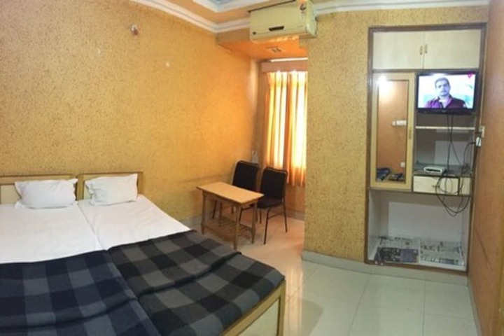 Room 7 of 44