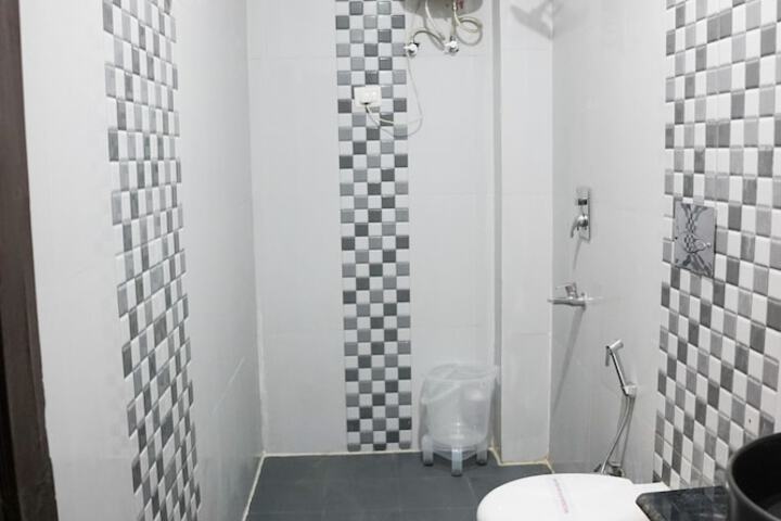 Room 16 of 23