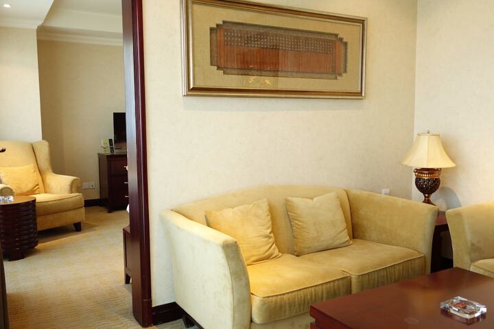 Room 21 of 41
