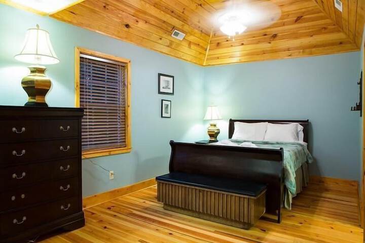 Room 4 of 27