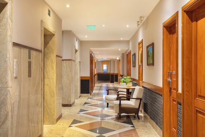 Ballroom/Hall 50 of 56