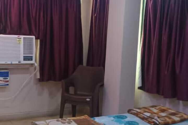 Room 3 of 7