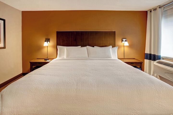 Room 34 of 95