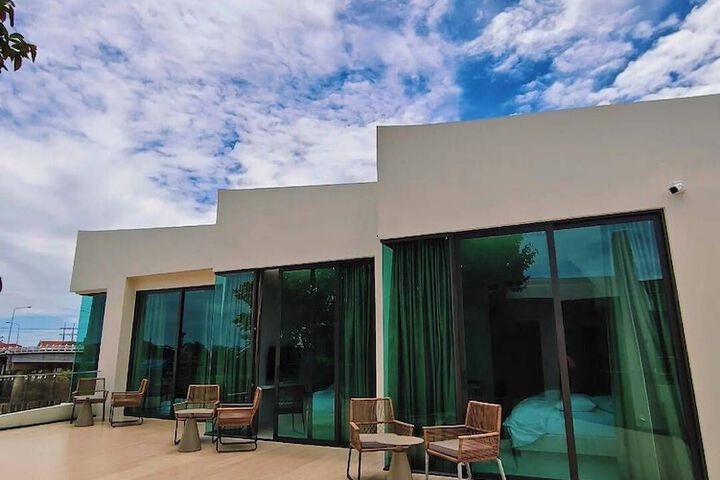 Terrace/Patio 68 of 77