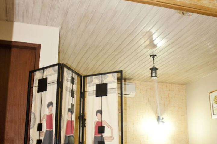 Room 4 of 64