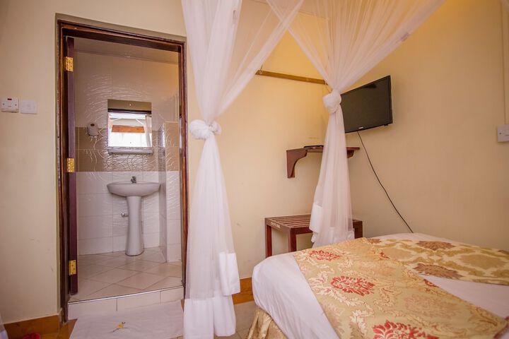Room 15 of 60