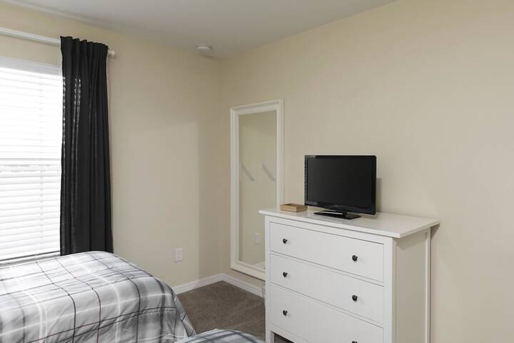Room 14 of 22