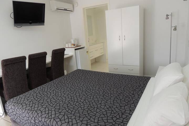 Room 8 of 29