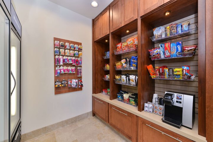 Snack bar