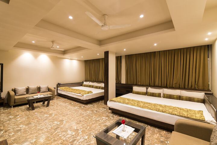 Room 14 of 49