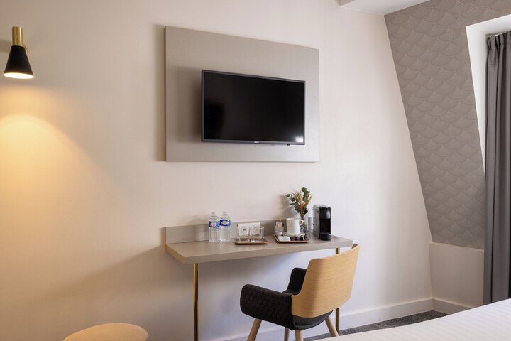 Room 10 of 41
