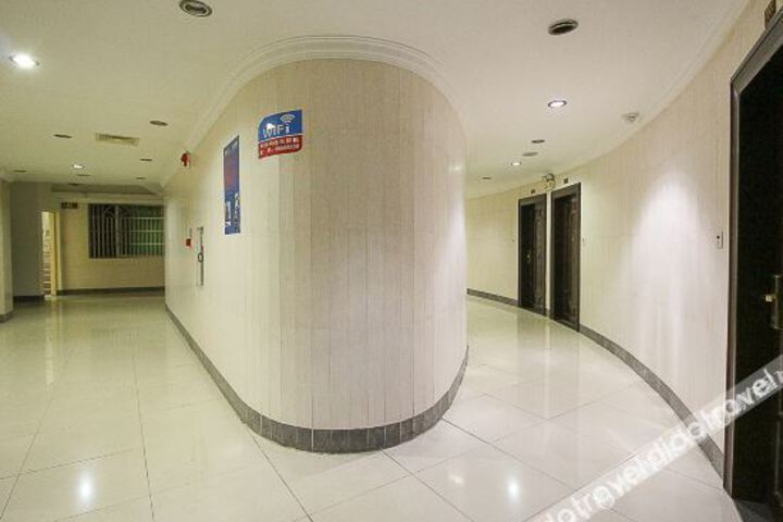 Hotel Interior 17 of 38