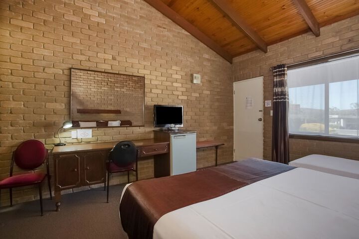 Room 8 of 70