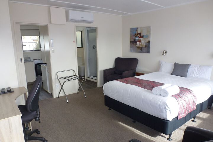 Room 9 of 86