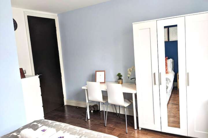 Room 12 of 42