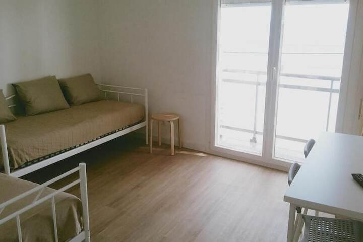 Room 9 of 47