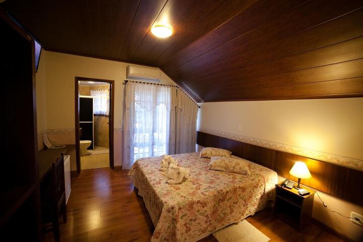 Room 18 of 181