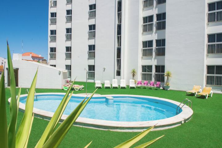 Pools & Facilities