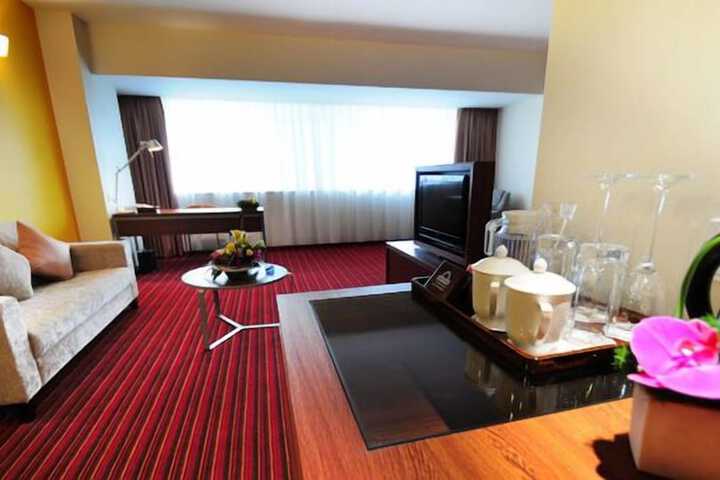 Room 36 of 70