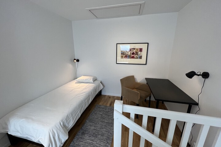 Room 7 of 38