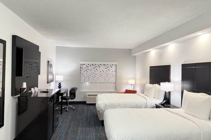 Room 4 of 13