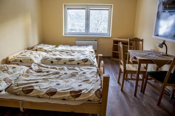 Room 3 of 10