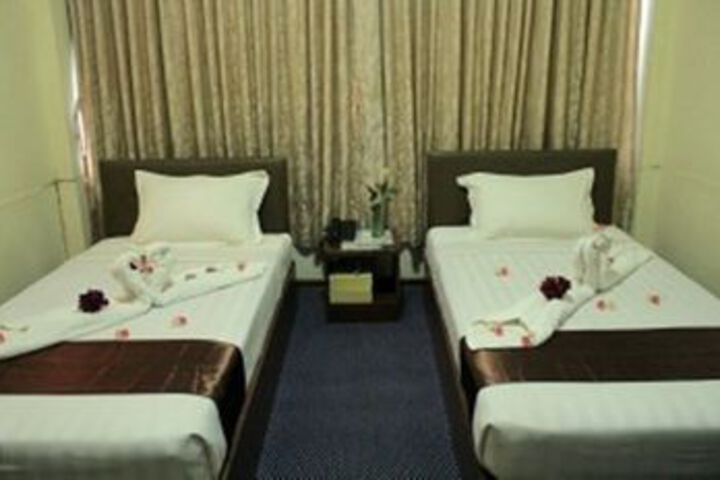 Room 8 of 17