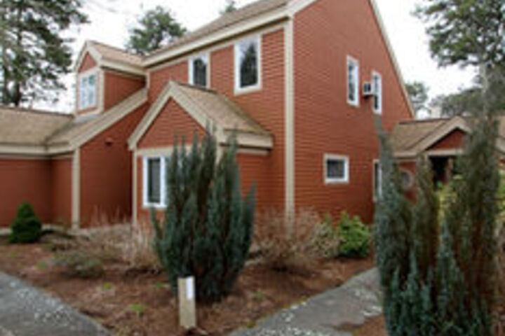 Photo of Charming Cape Townhouse by RedAwning