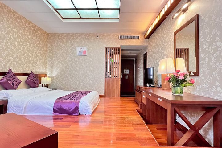 Room 28 of 37