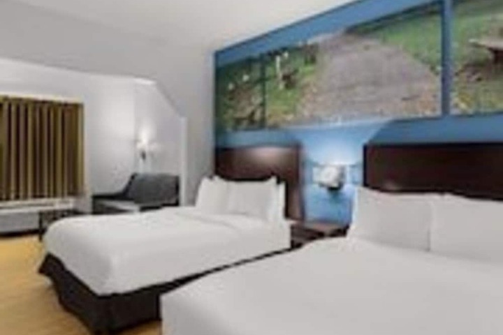 1 King Bed Suite (11 of 14)